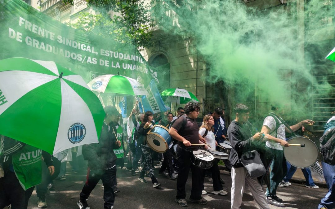 Una marea verde para defender la universidad pública